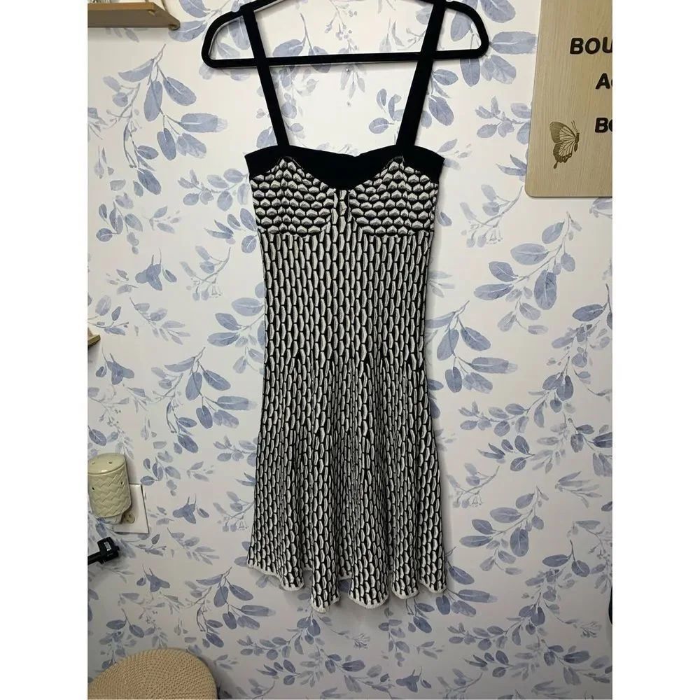 M Missoni Black White Classic Pattern Midi Knit Dress Size US 8 - Picture 3 of 9